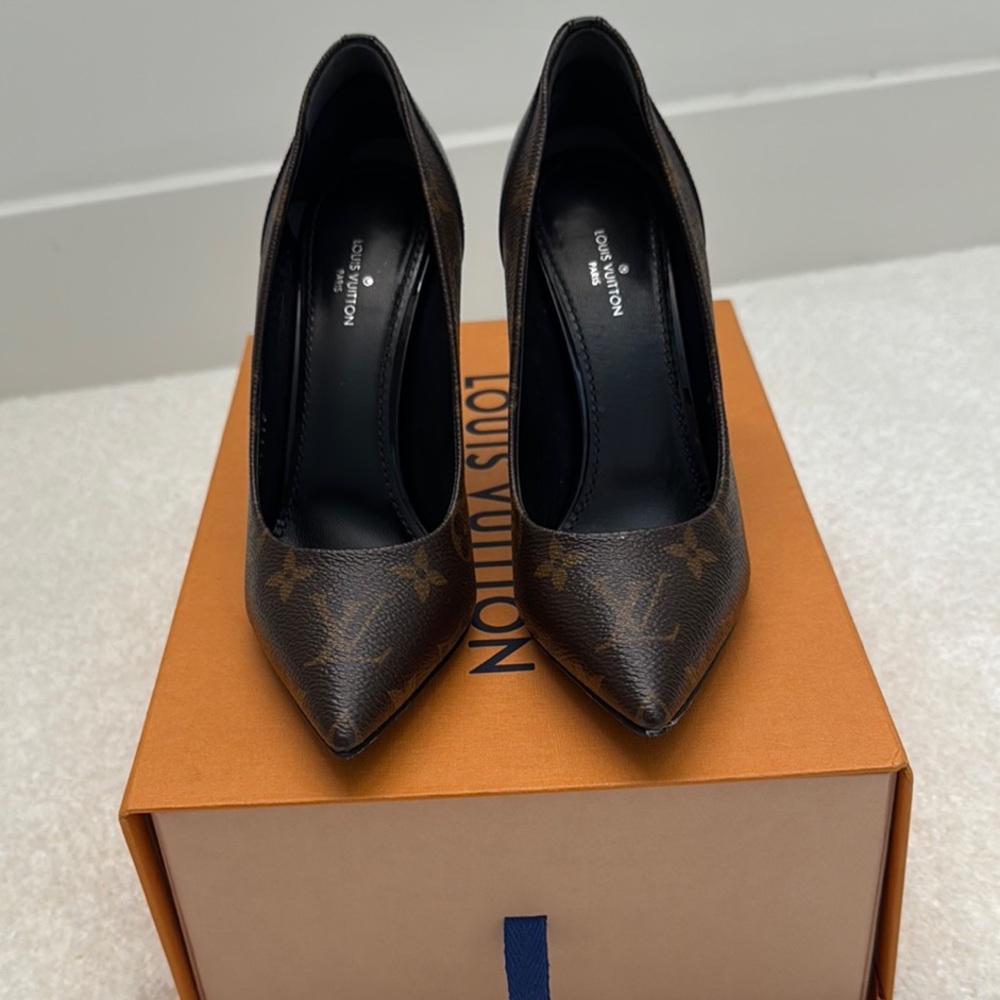 Louis Vuitton Cherie Monogram Leather Pump High Heel Stilettos